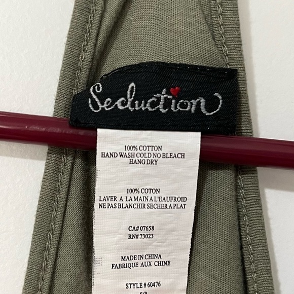 Seduction: Cotton Romper - Picture 2 of 3